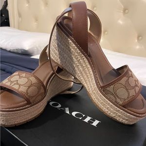 Beautiful shoes Coach size 7